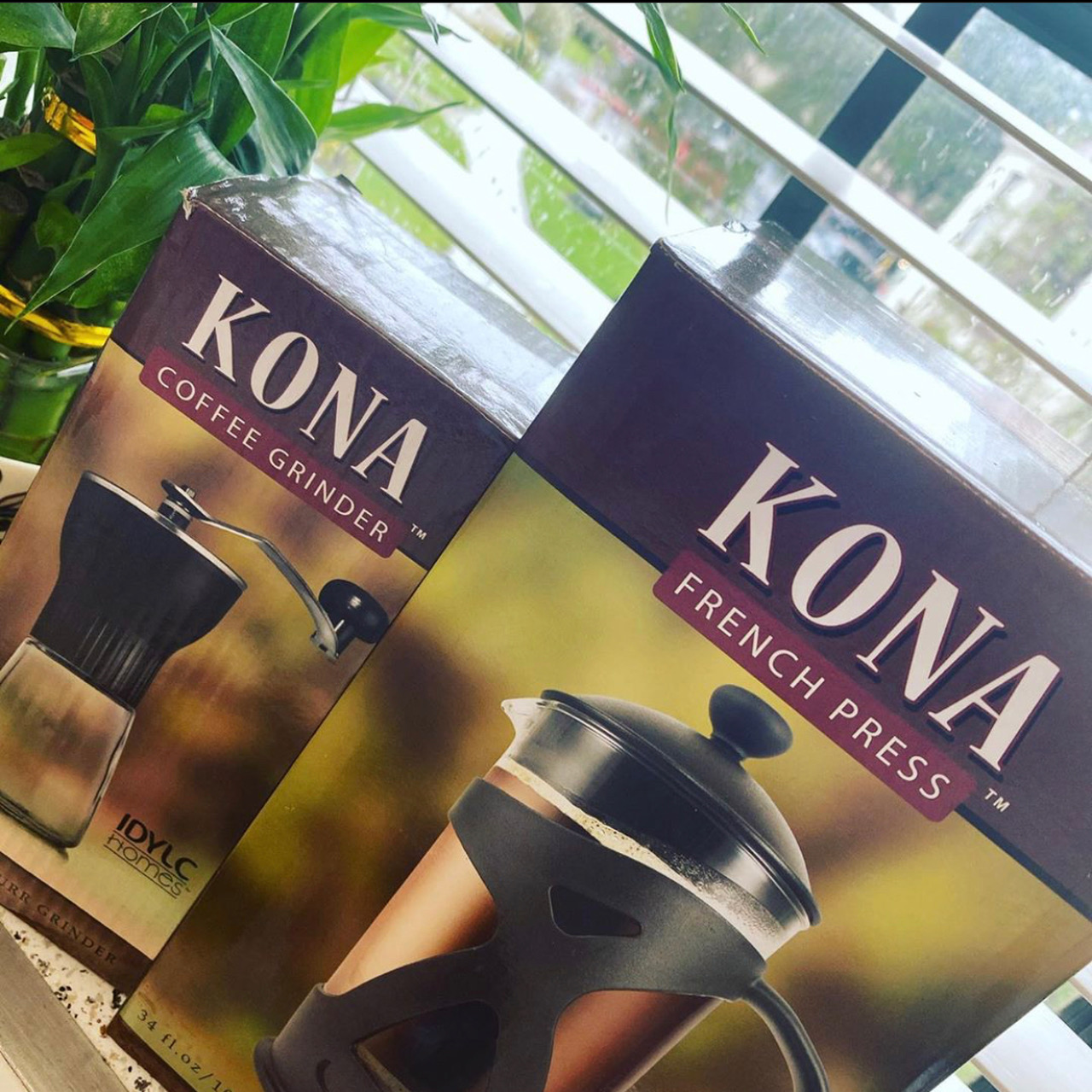 Kona Coffee Grinder and Kona French Press Review and Giveaway!!!